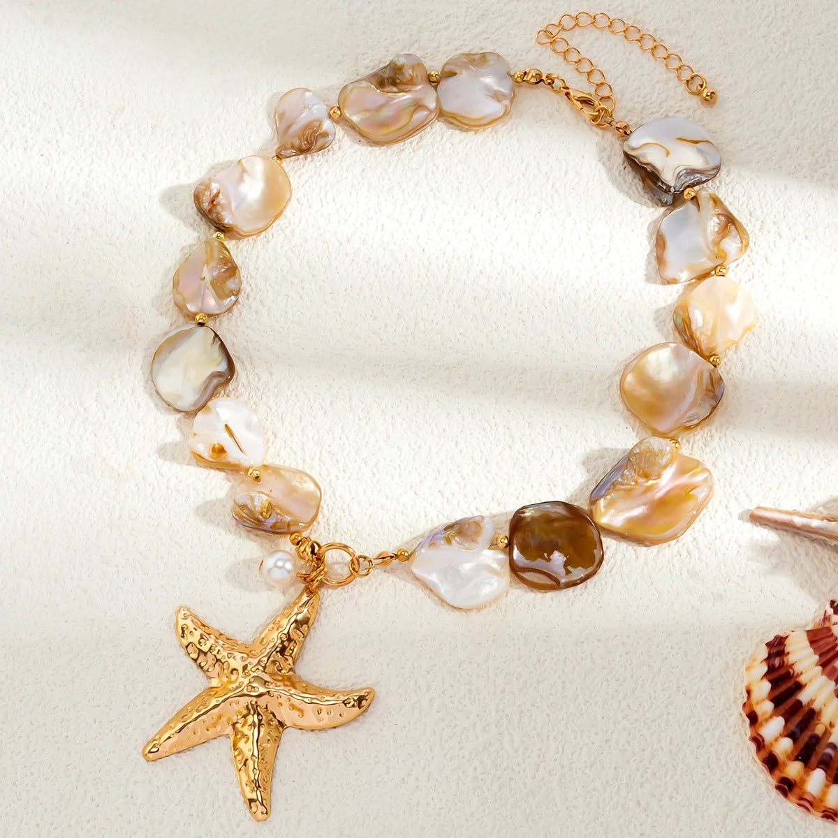 KunJoe Beach Large Gold Color Starfish Pendant Necklace for Women Vintage Short Choker Necklace Collar Chain Jewelry on the Neck